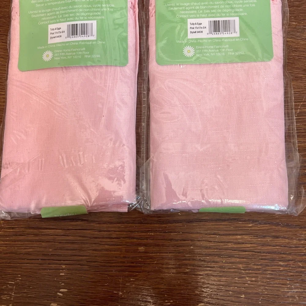 Set of 8 Pink “Springtime” Hemstitch Napkins – New in Package
